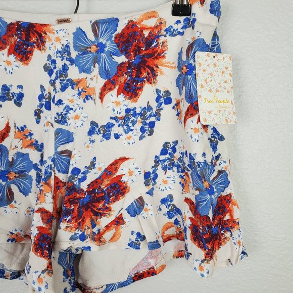 Free People Floral Print Shorts Red and Blue Size 6 - Picture 7 of 12